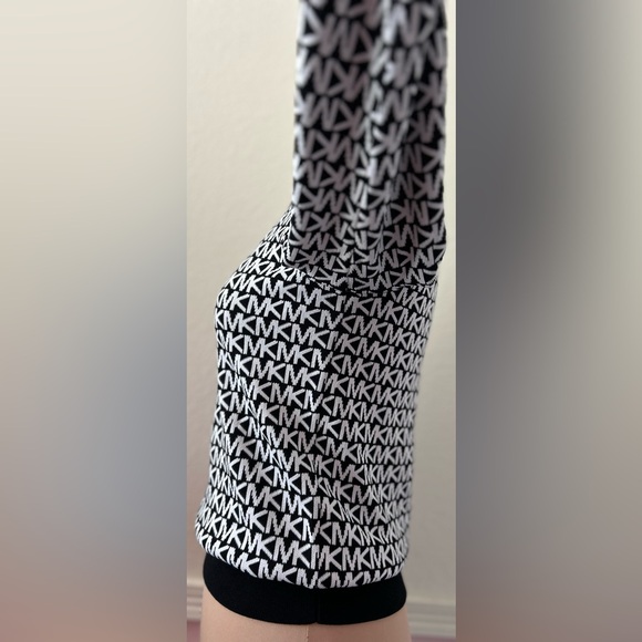 Micheal Kors sweater XS - Picture 4 of 9